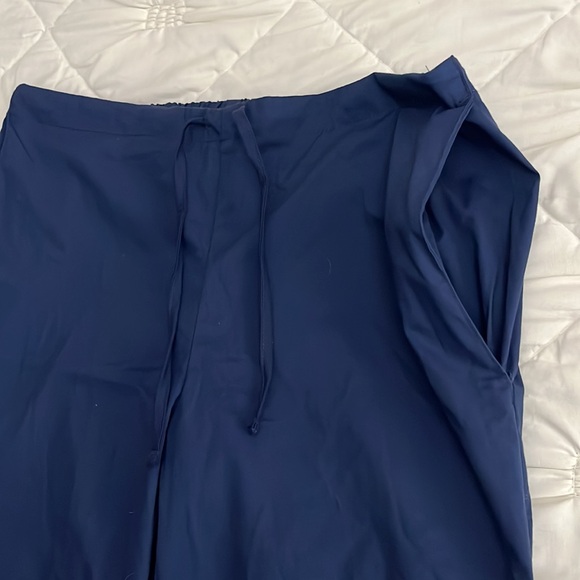 3/$15 Blue Vital threads scrub set size Xs/Small - Picture 4 of 4